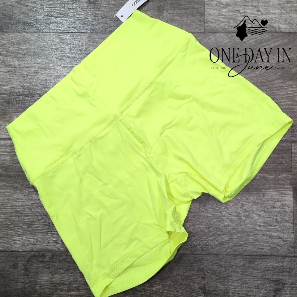 Ododos Yoga Shorts Size XL